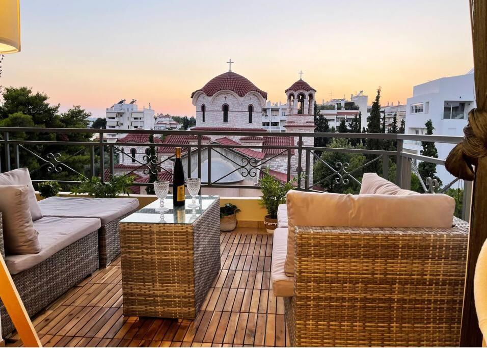 Appartamento Μαρούσι- Η Ηρεμία Των Β.Προαστίων Δίπλα Στο Κέντρο Atene Esterno foto